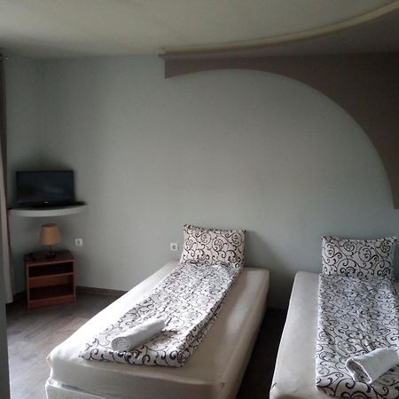 Dariya Guest House Saparewa Banja Exterior foto